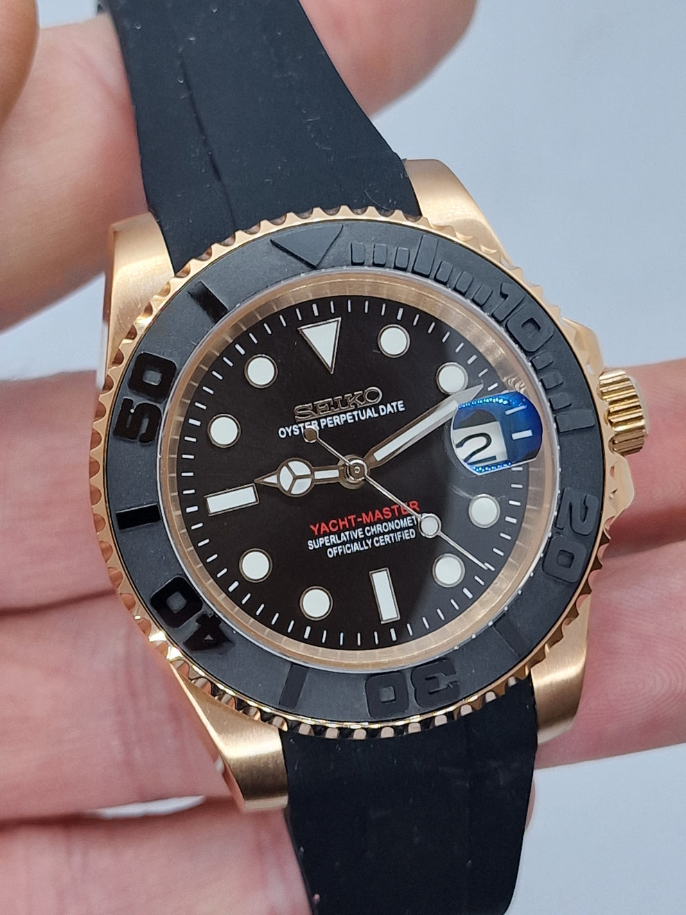 Yachtmaster Rose Gold Black Mod