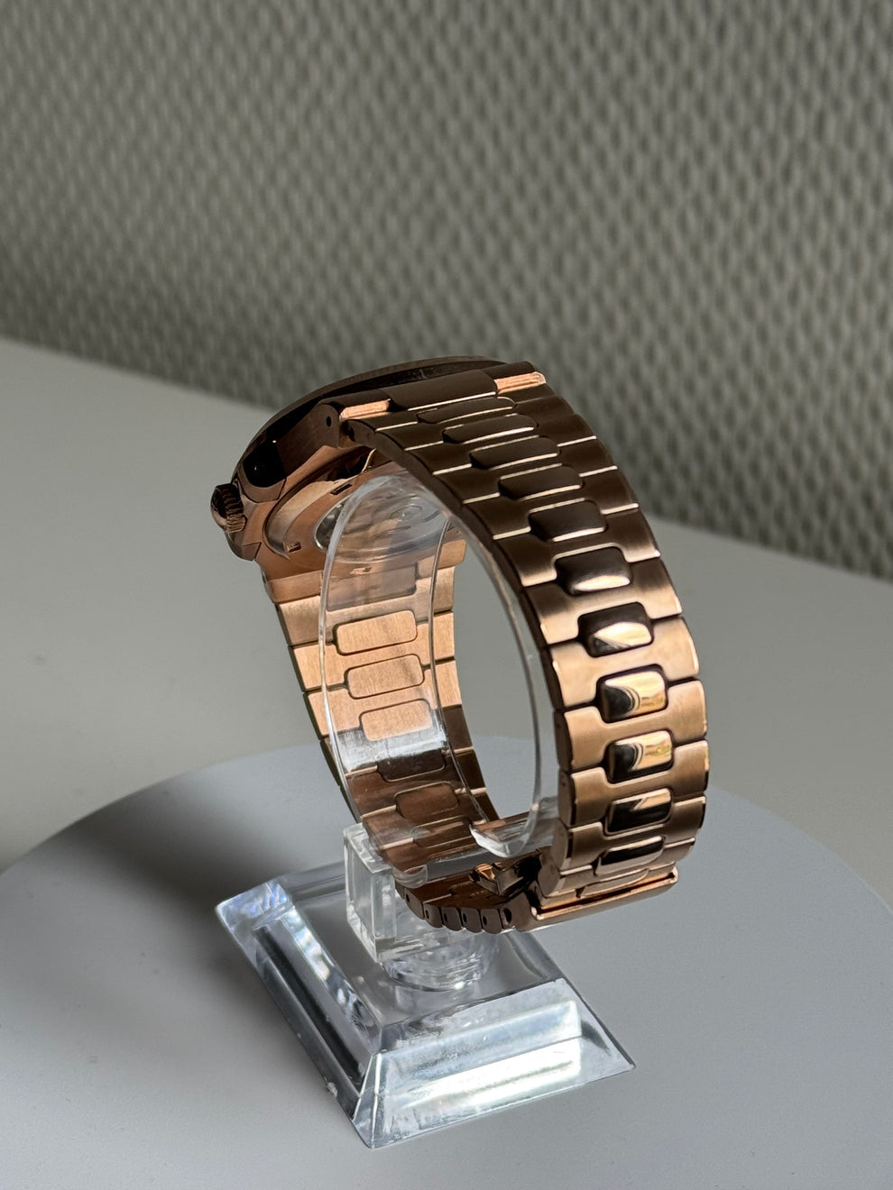 Nautilus Rose Gold Black Mod (Open Heart)