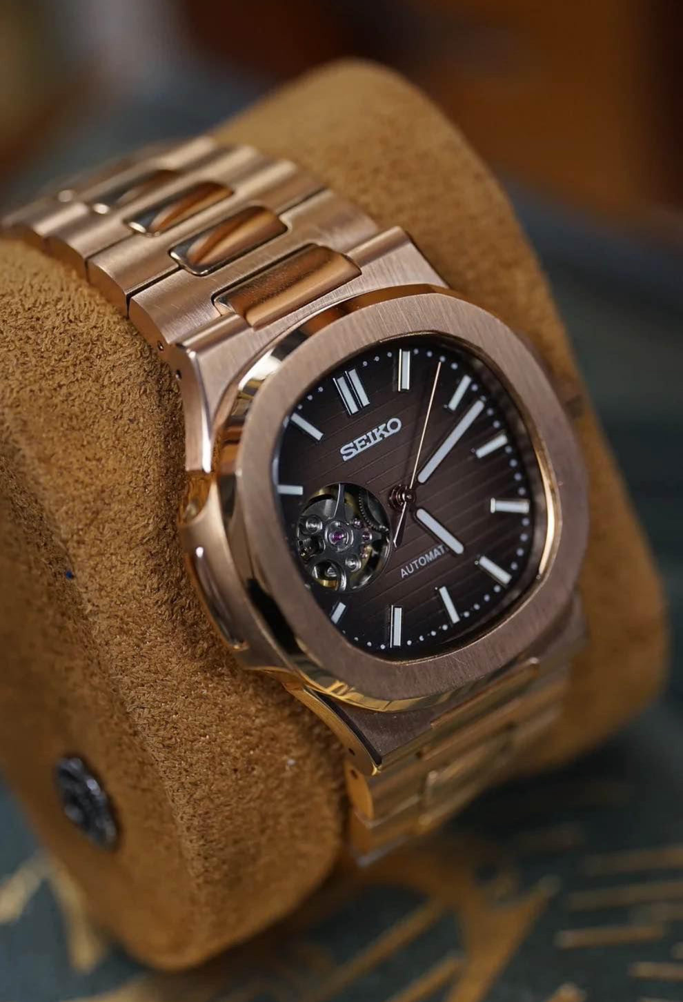 NAUTILUS MOD ROSE GOLD ( DARK BROWN DIAL OPEN HEART )