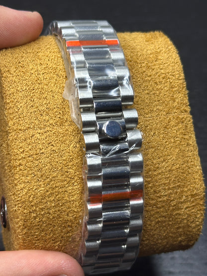 DayDate Olive Roman Mod